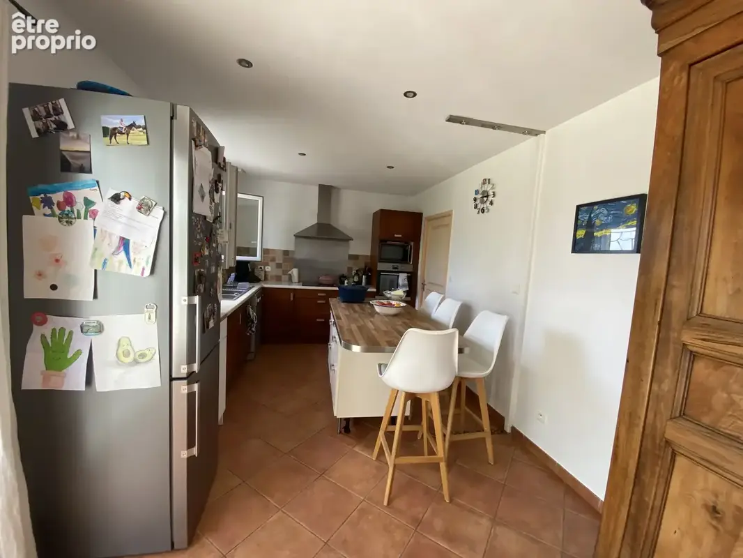 maison de plein pied sur ARVEYRES sur 2123 m2 de terrain plat - photo 4