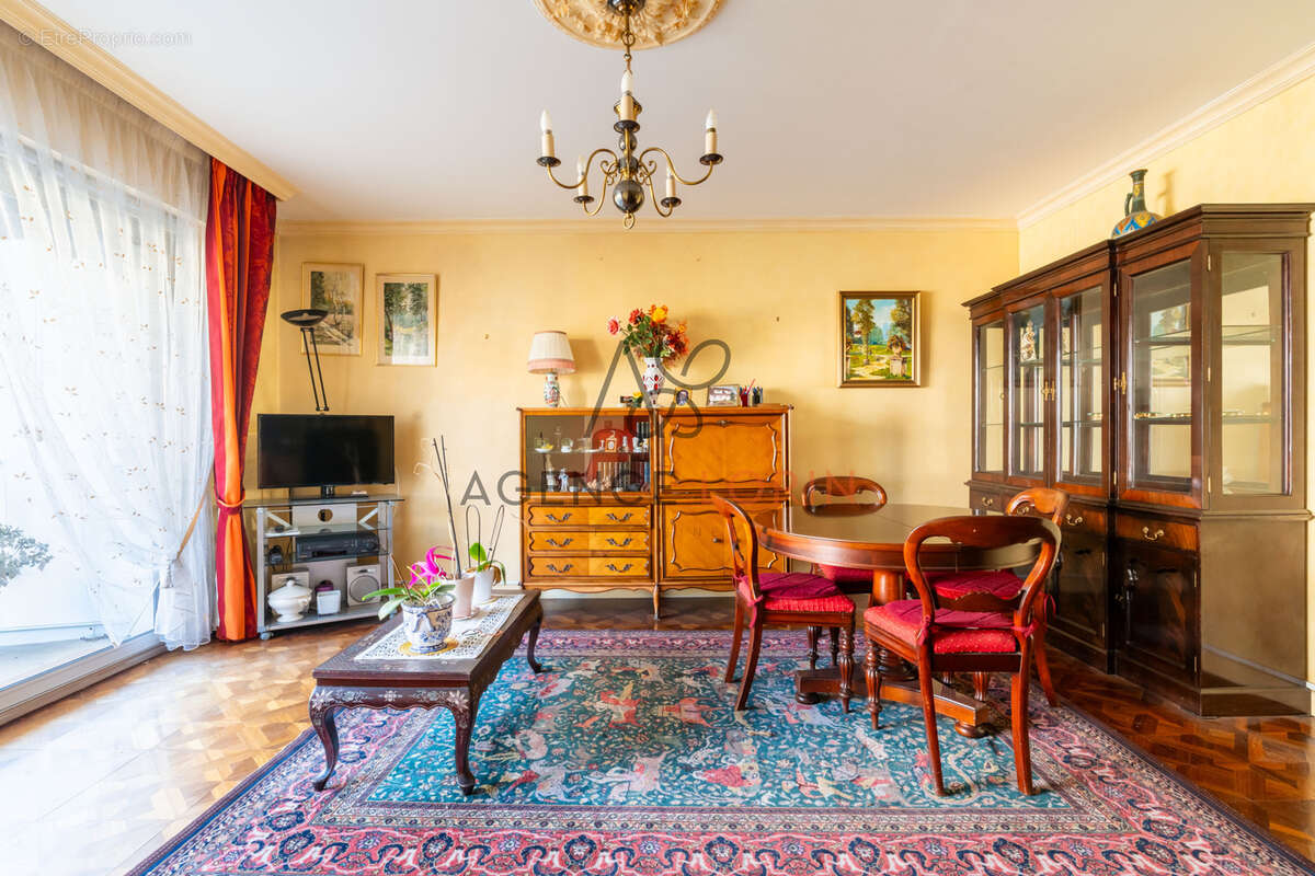 Appartement à LE VESINET