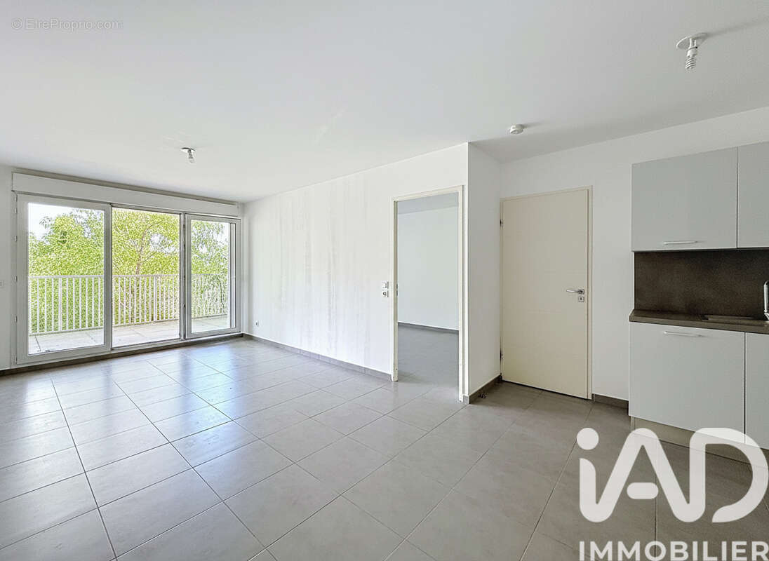Photo 2 - Appartement à MARSEILLE-8E