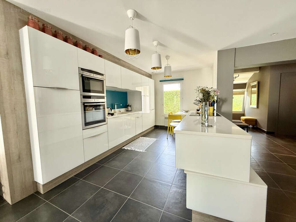 Maison à SAINT-MARCEL-LES-VALENCE