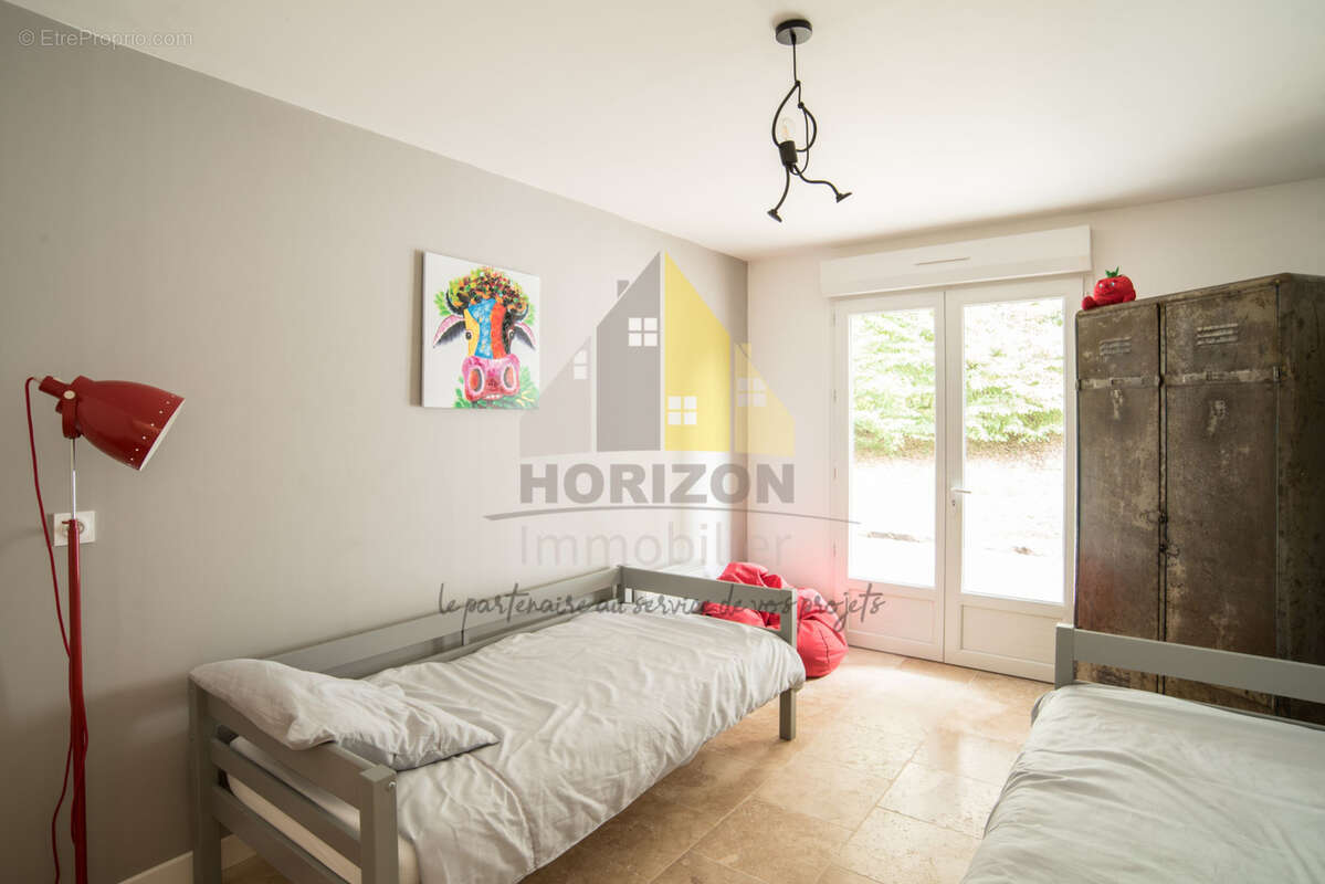 Maison à COMMENAILLES