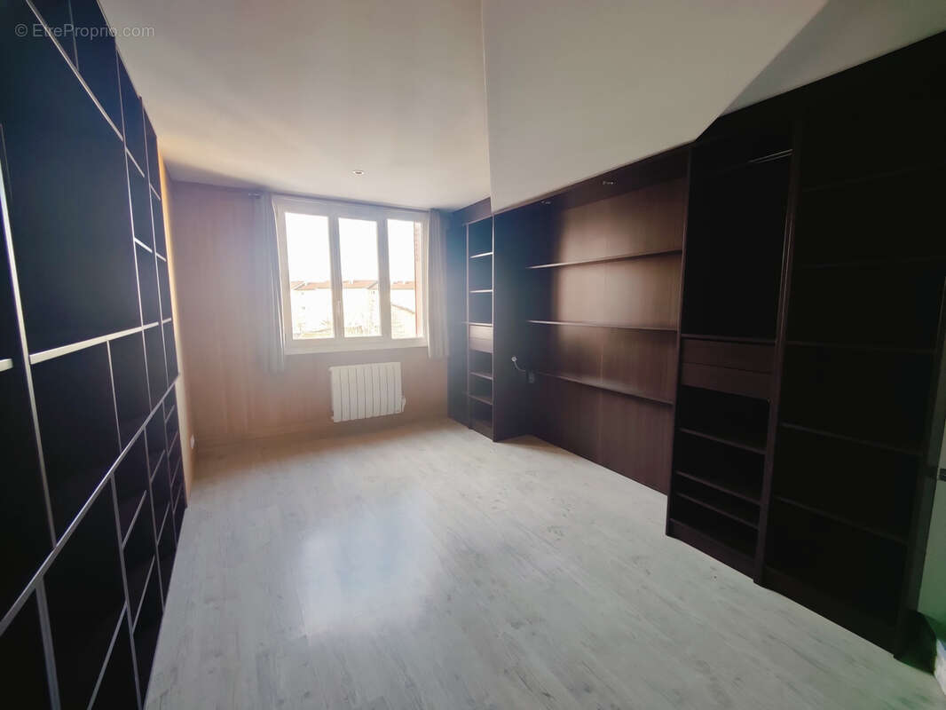 Appartement à BOURGOIN-JALLIEU