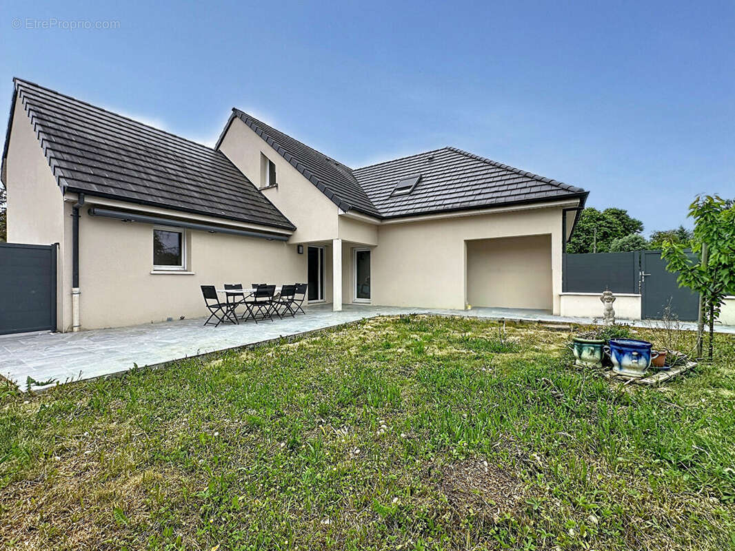 Maison à FENAY