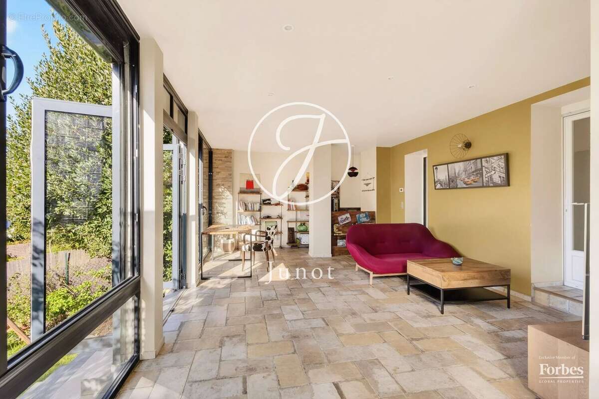 Ville-d'Avray - CENTRE - Maison - 180 m² - Terrain de 260 m² - photo 11