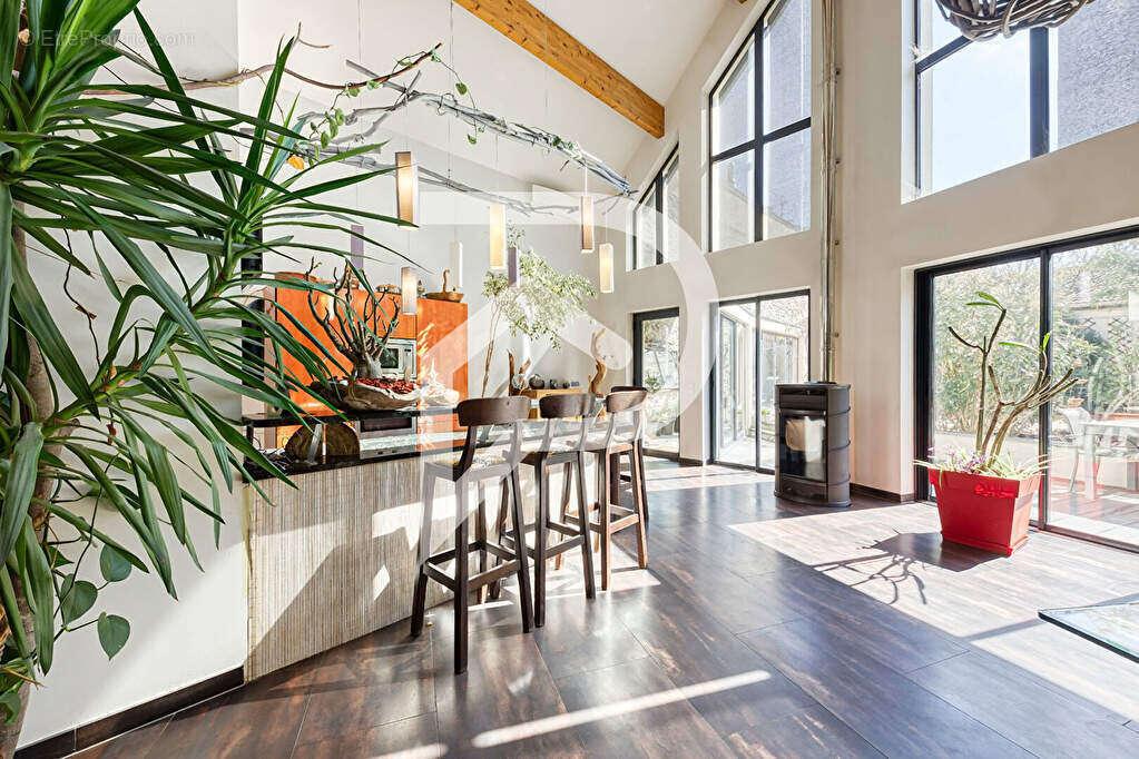 Maison à OZOIR-LA-FERRIERE