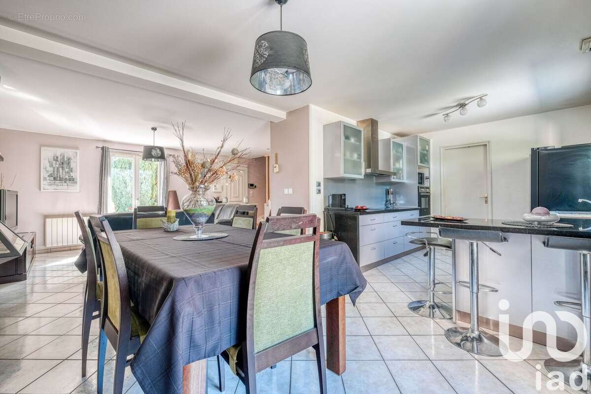 Photo 5 - Maison à LESCHES