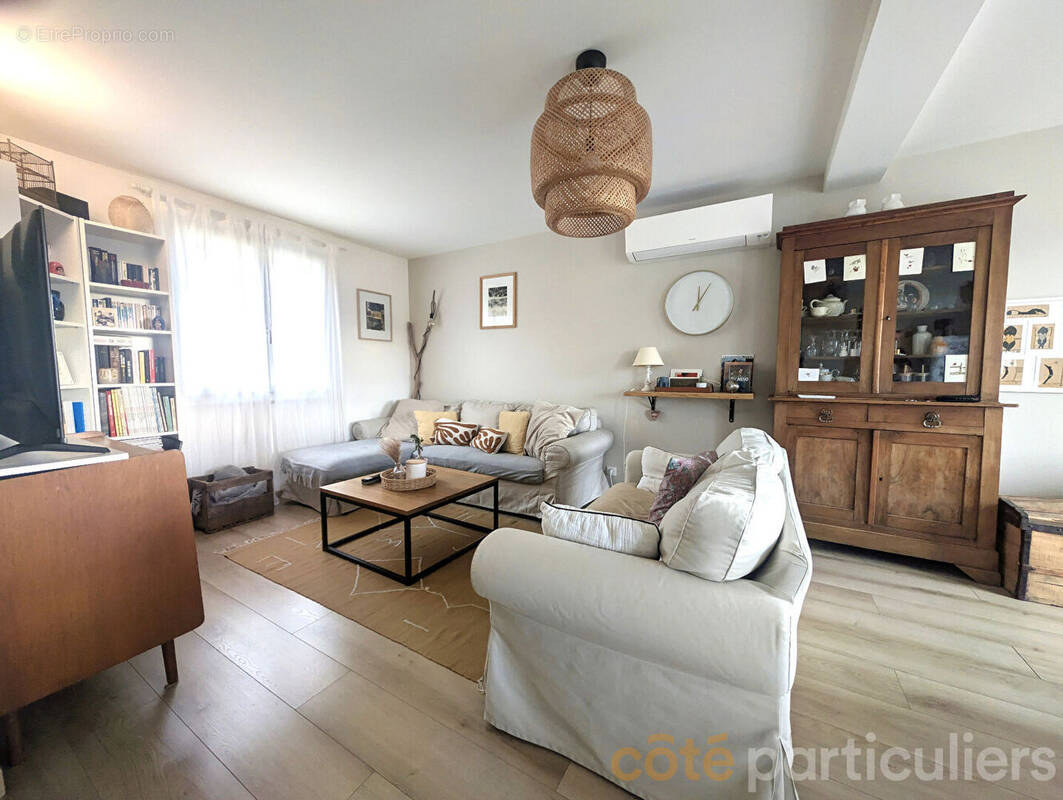 Maison à LUC-LA-PRIMAUBE