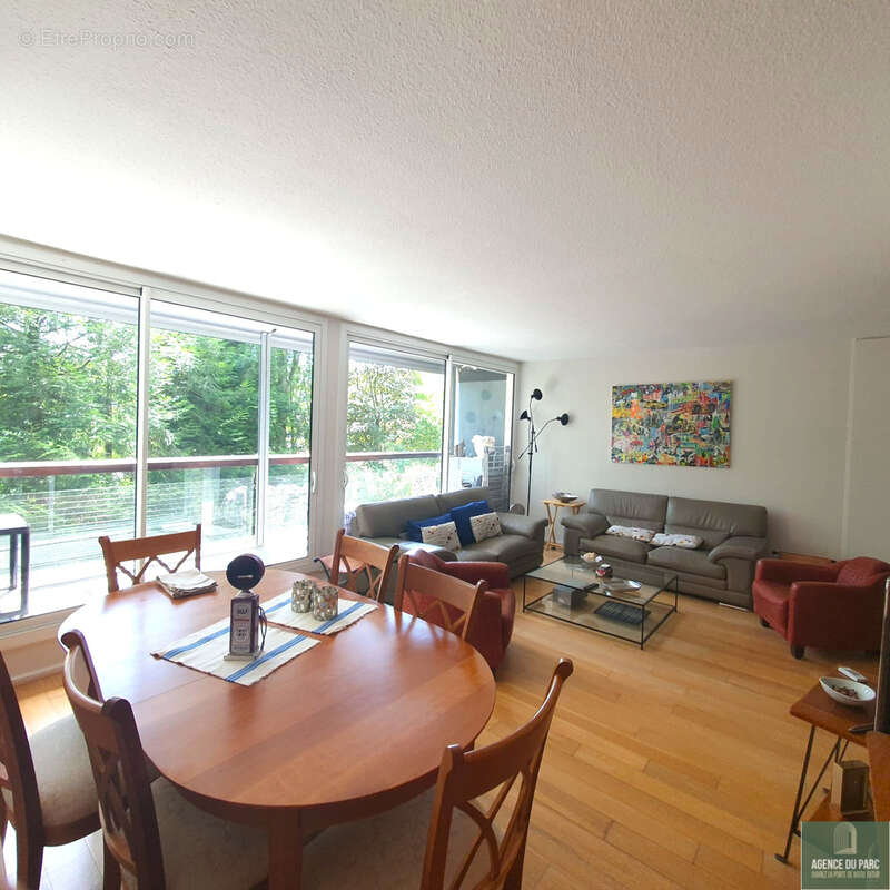 Appartement à VILLE-D'AVRAY