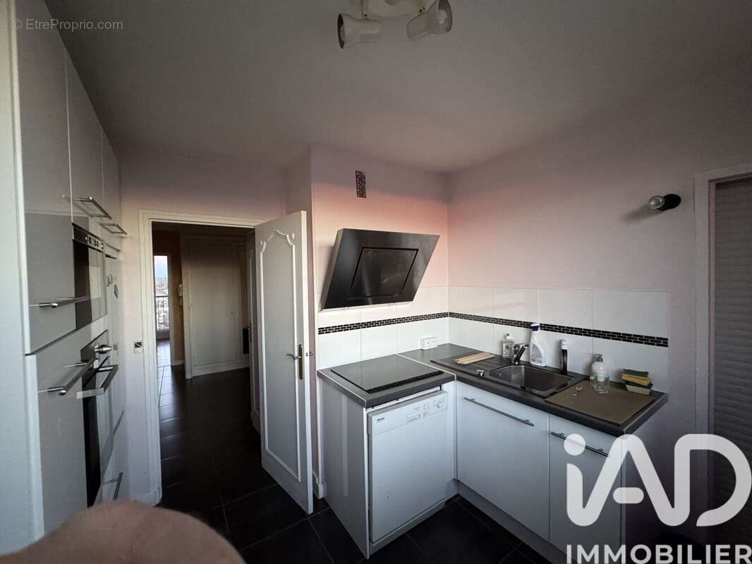 Photo 9 - Appartement à TROYES