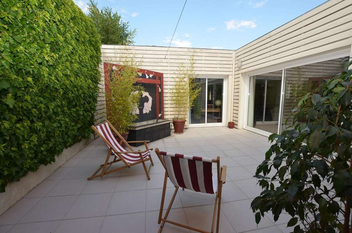 Maison à SAINTE-GENEVIEVE-DES-BOIS
