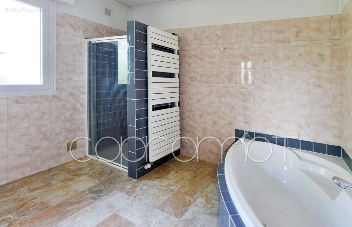 Maison à VILLENEUVE-LE-ROI