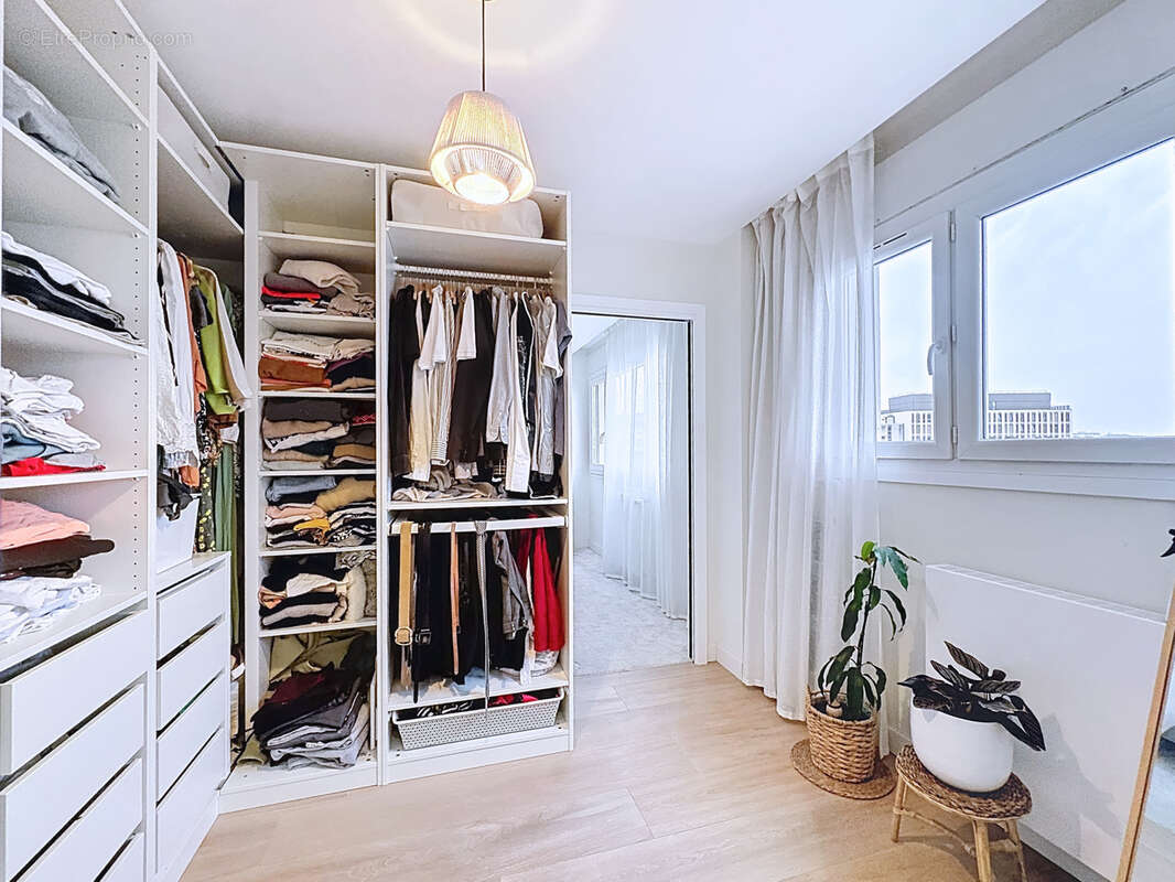 Appartement à LYON-8E