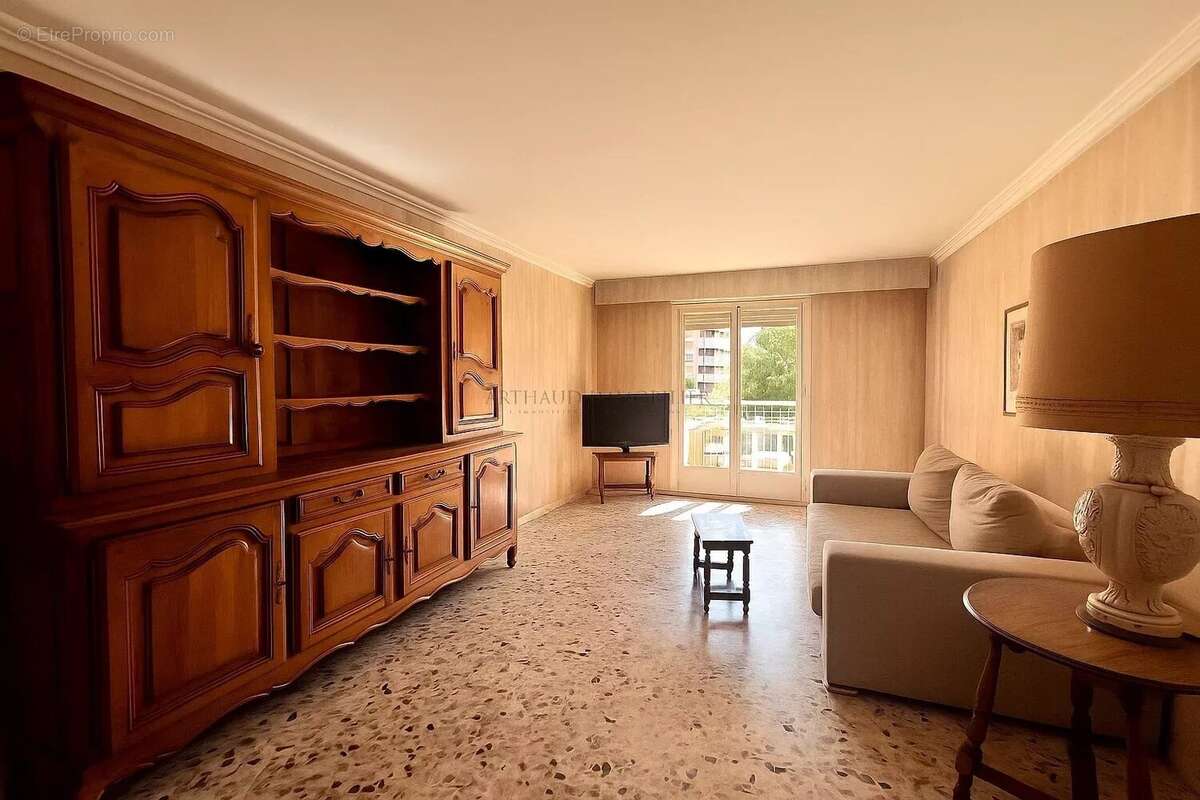 Appartement à LE CANNET