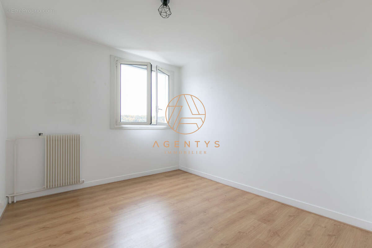 Appartement à SAINT-MAUR-DES-FOSSES