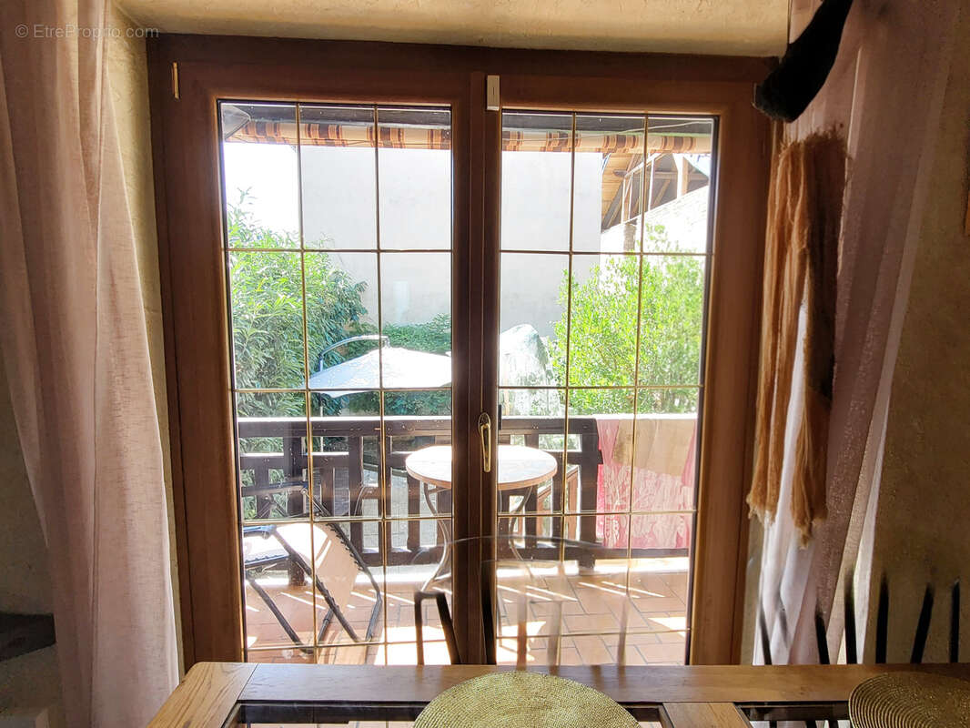 Maison à VETRAZ-MONTHOUX