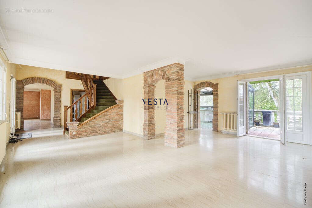 Séjour - Maison à CORNEBARRIEU