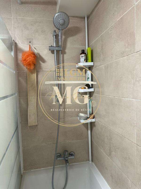 Appartement à MAUGUIO