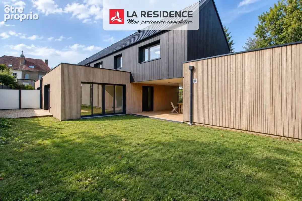Maison 7 pièces 160 m² à vendre à Saint-Etienne-Du-Rouvray (76800) - photo 1