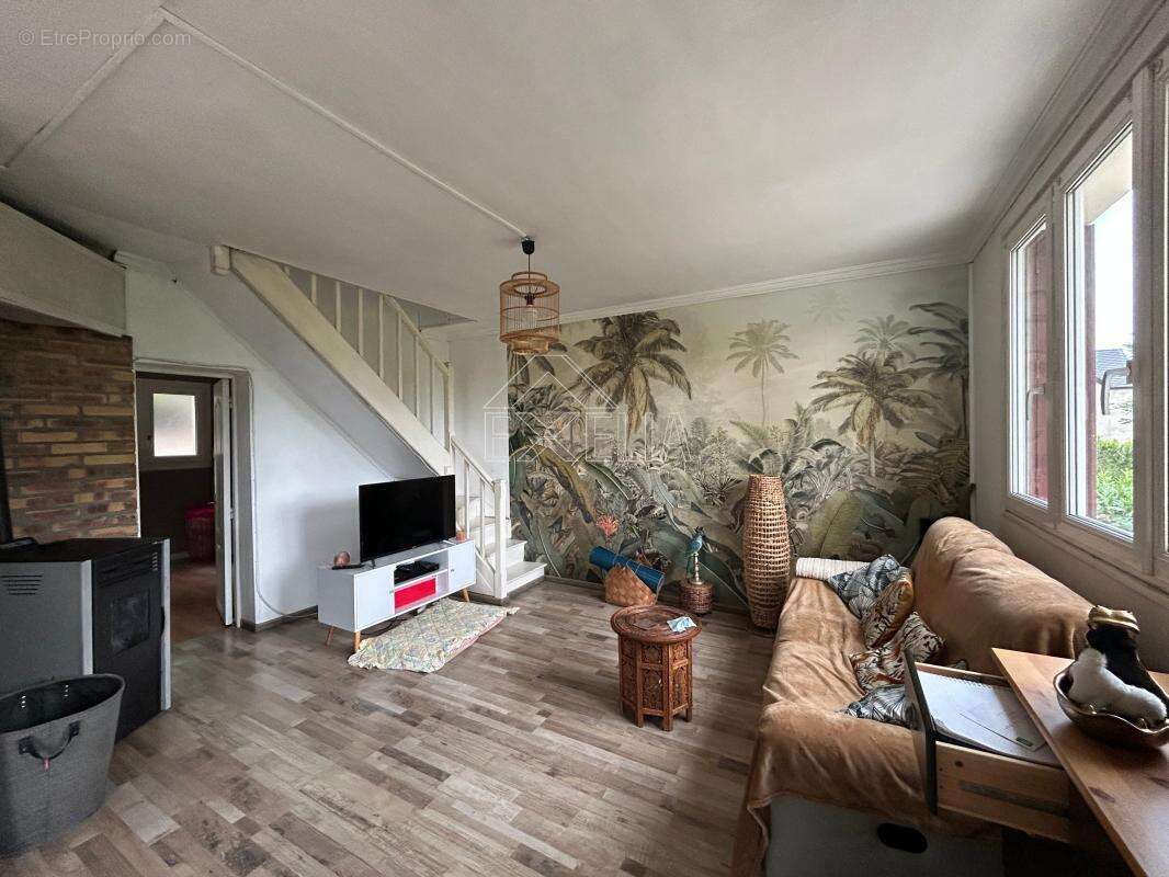 Maison à ROSNY-SUR-SEINE