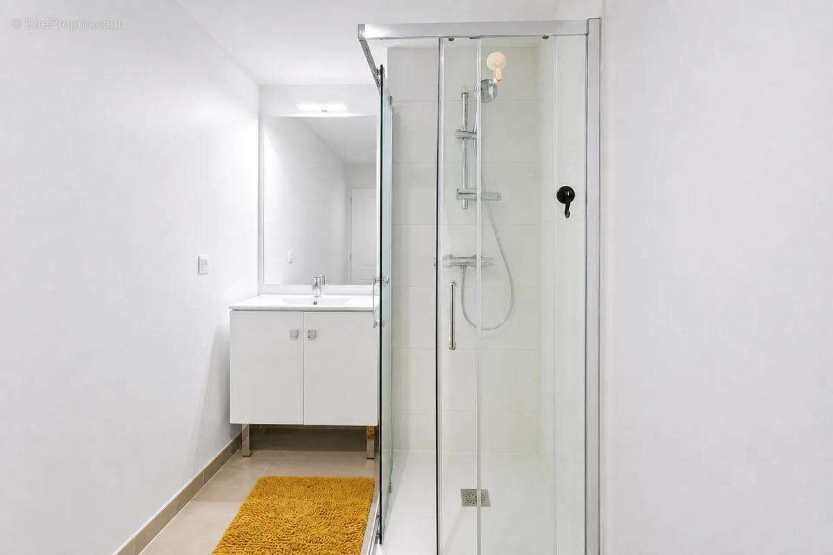 Appartement à BUSSY-SAINT-GEORGES