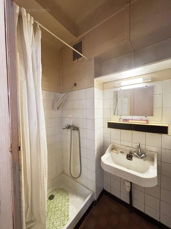 Appartement à LE MUY