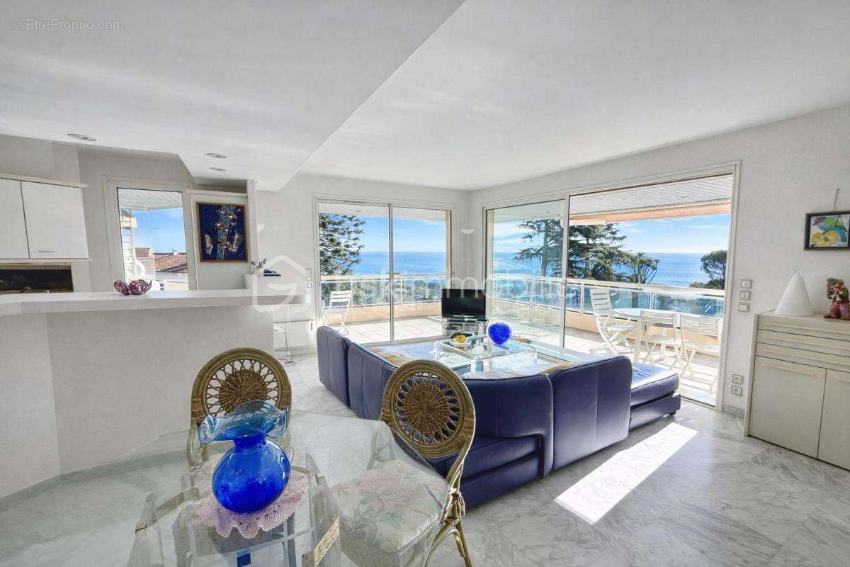 Cannes Croix-des-Gardes - Appartement 86m² - 3 pièces - Terrasse 43m² - vue mer - Piscine - Garage - photo 4