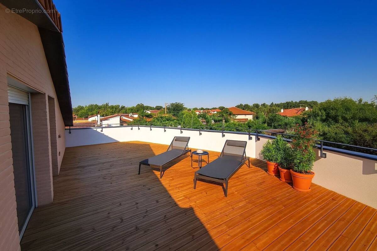 Appartement à BRUGUIERES