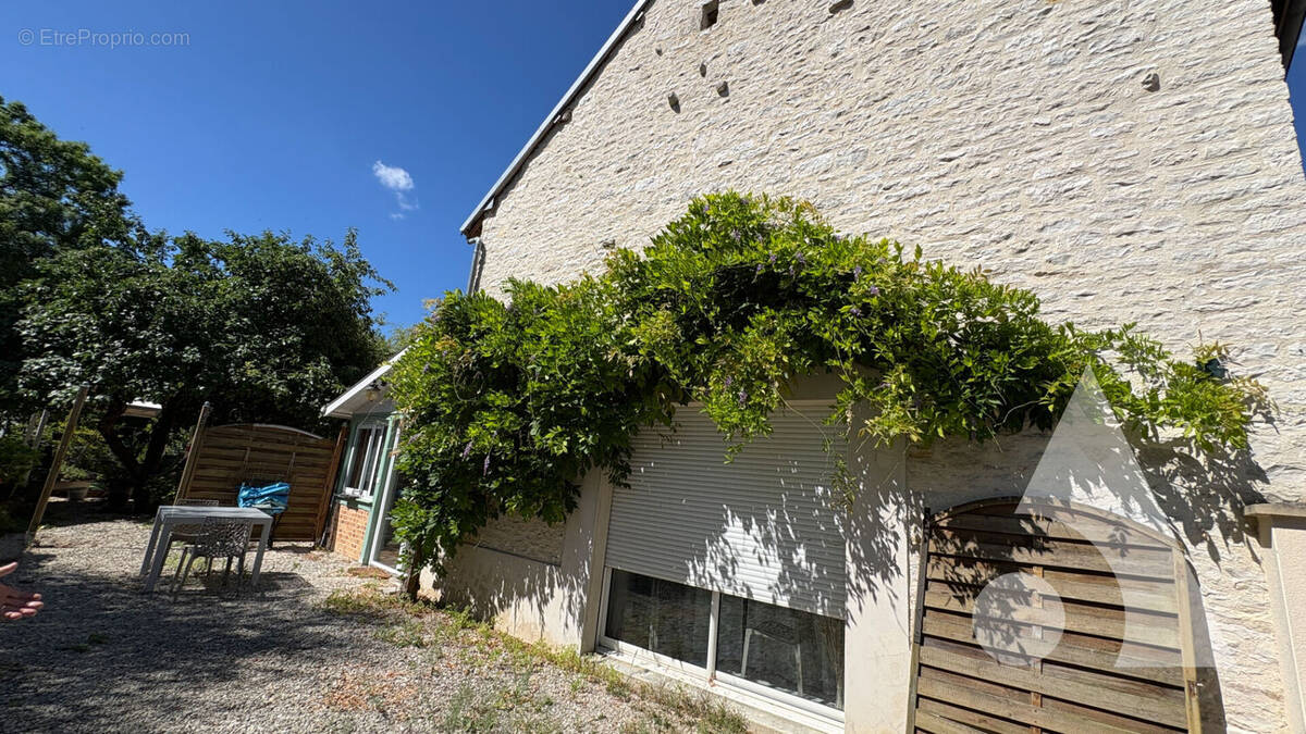 Maison à VERPILLIERES-SUR-OURCE