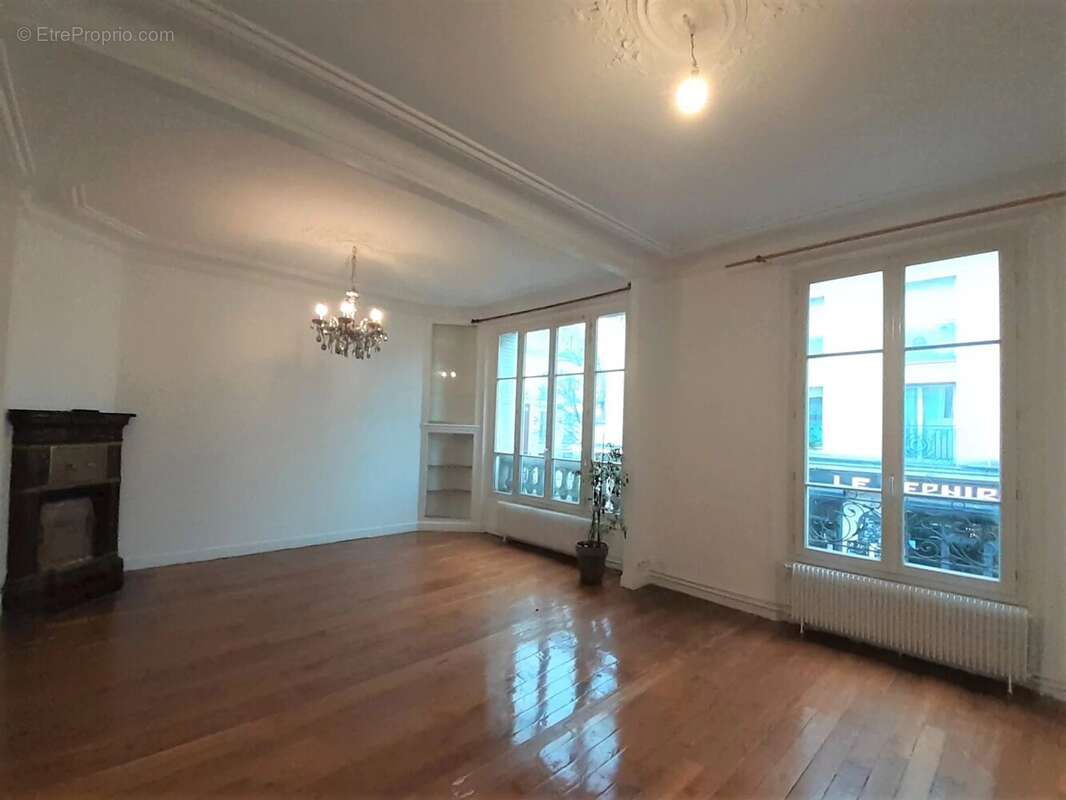 Appartement à HOUILLES