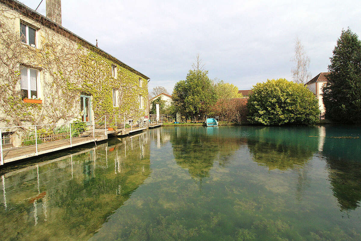 Maison à SOULAINES-DHUYS