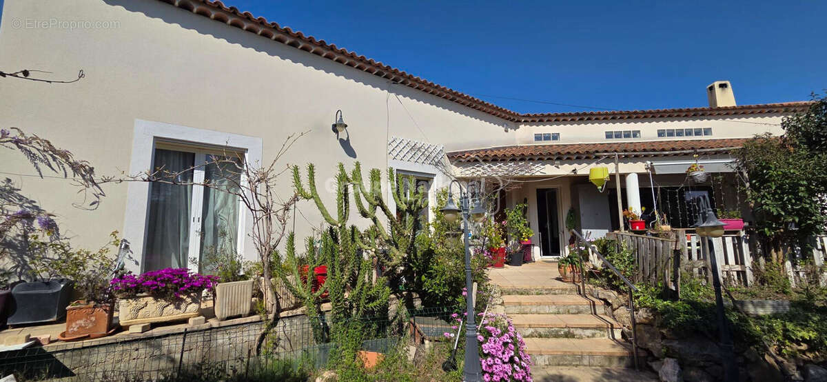 Maison à ENSUES-LA-REDONNE