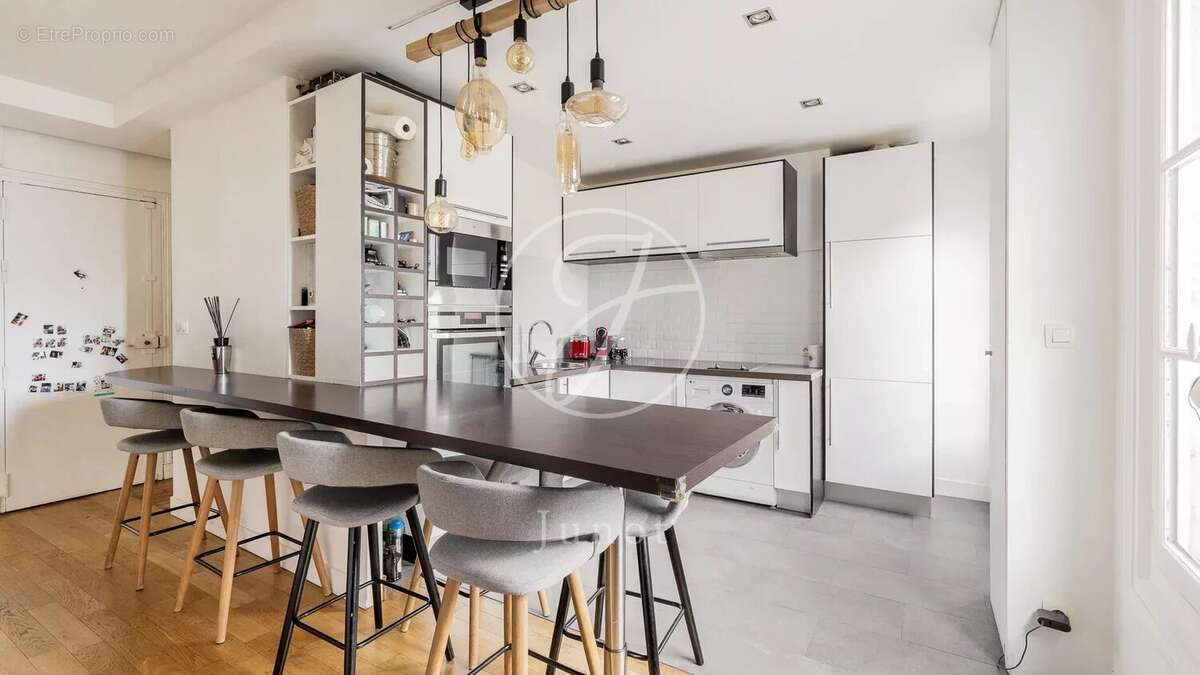 Appartement à PARIS-18E