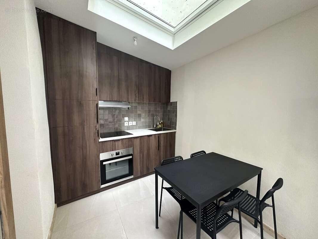 Appartement T2, refait à neuf avec cour en centre-ville - photo 5