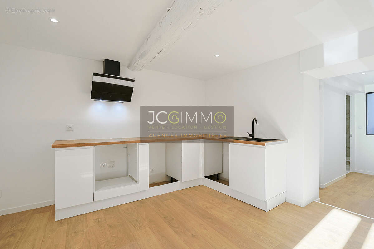Appartement T2 de 40,92m2 loi carrez refait à neuf ! - photo 11