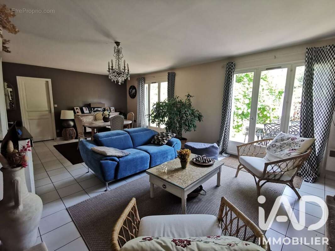 Maison 124 m² à Nezel  - photo 9