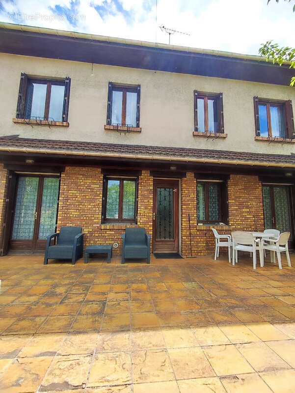 Maison à LE BLANC-MESNIL