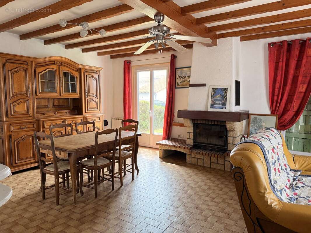 Maison à ARCES