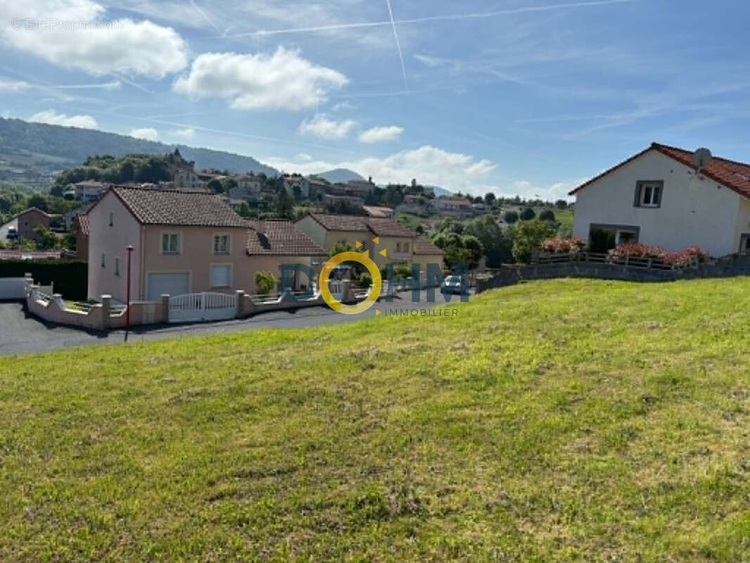 Terrain à CHADRAC