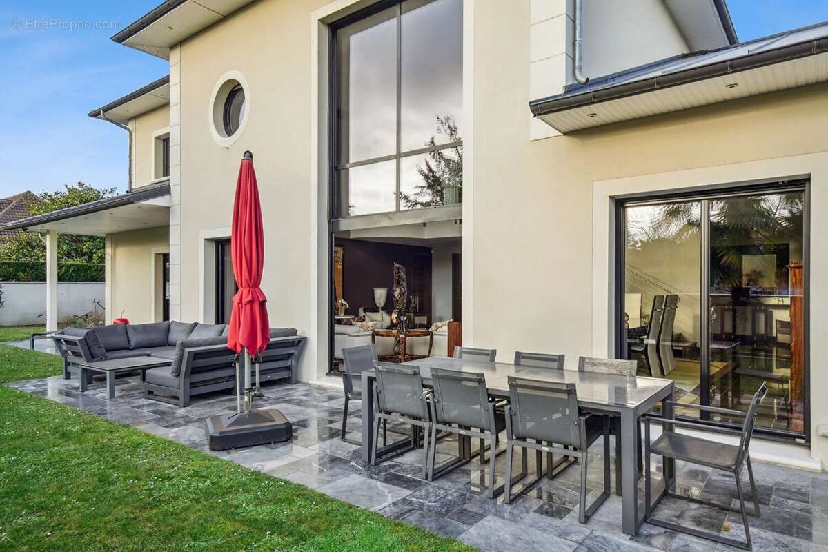 Maison à CROISSY-SUR-SEINE