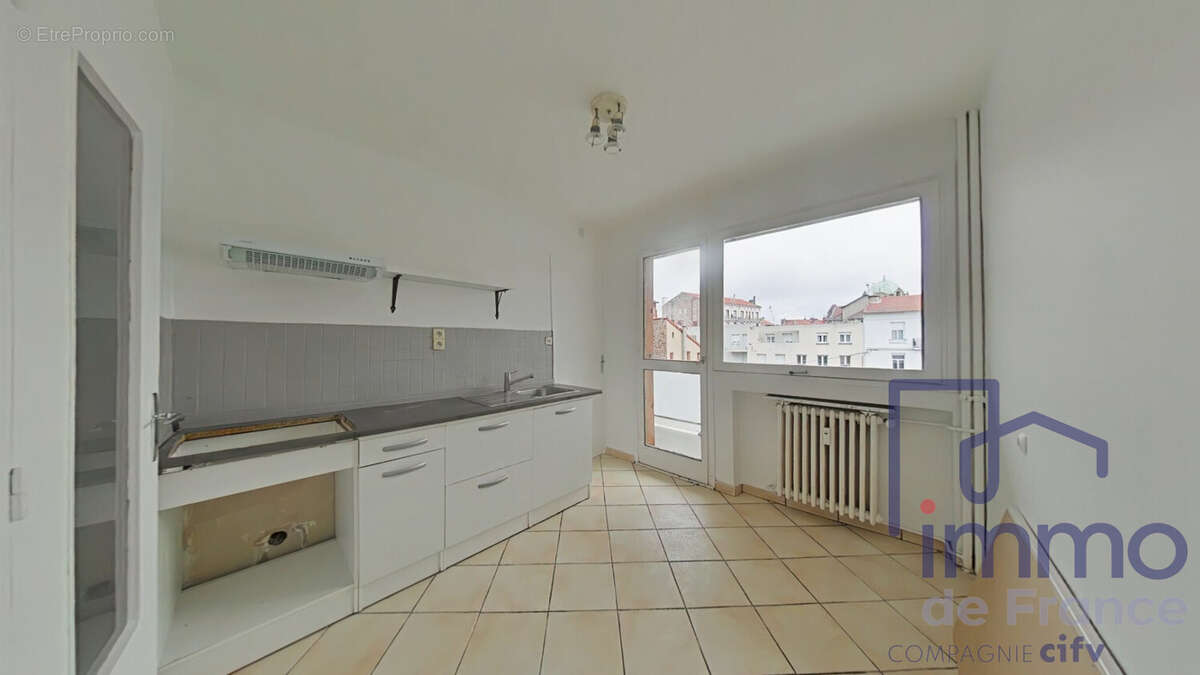 Appartement à SAINT-ETIENNE