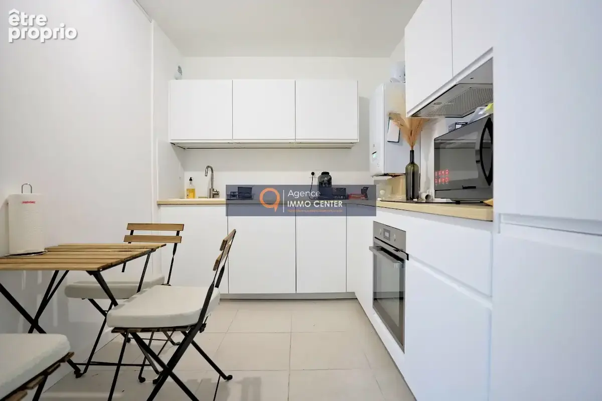 Appartement T4 avec 2 places de stationnement en sous sol sécurisé - photo 3