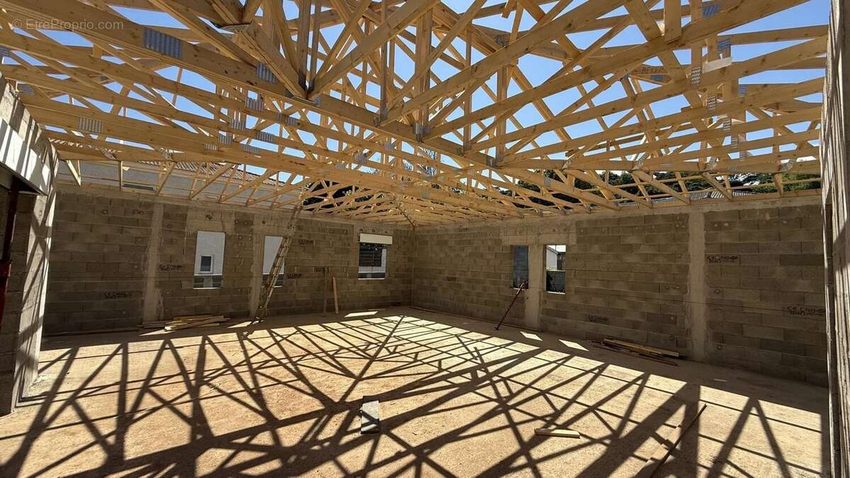 Maison à SANTA-LUCIA-DI-MORIANI