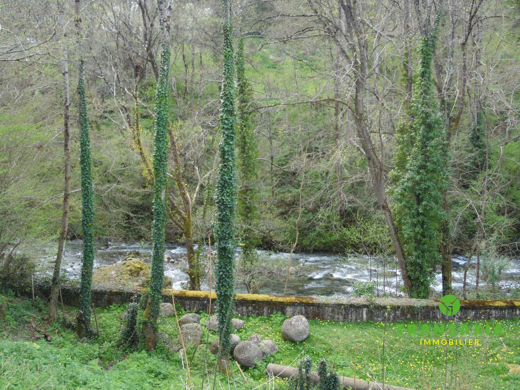 Rivière Le lez  - Maison à UCHENTEIN