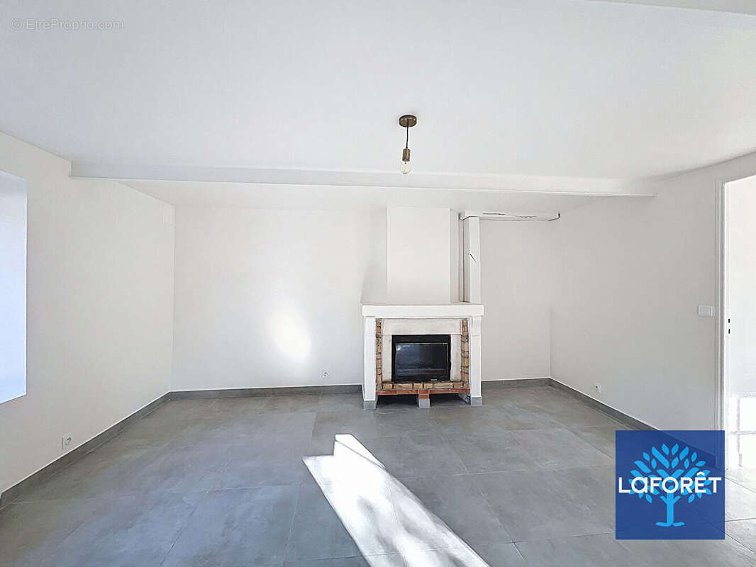 Maison à LA FERTE-ALAIS