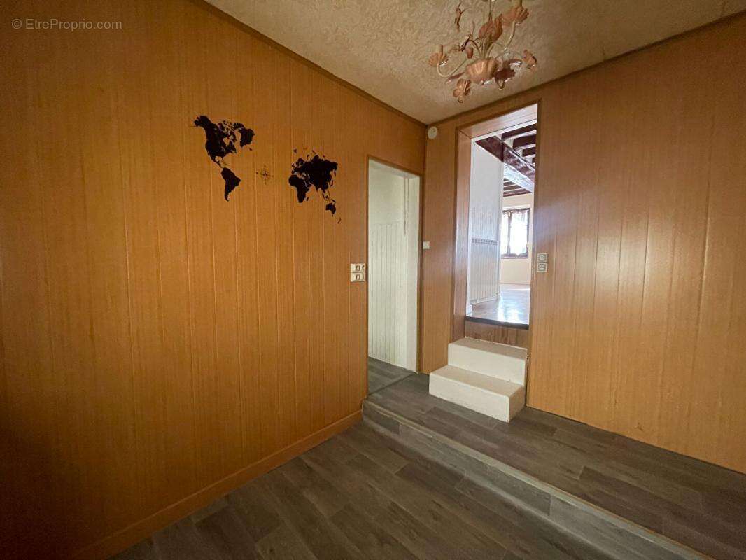 Maison à NOGENT-SUR-VERNISSON