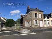 Maison à SAINT-PIERRE-DU-REGARD