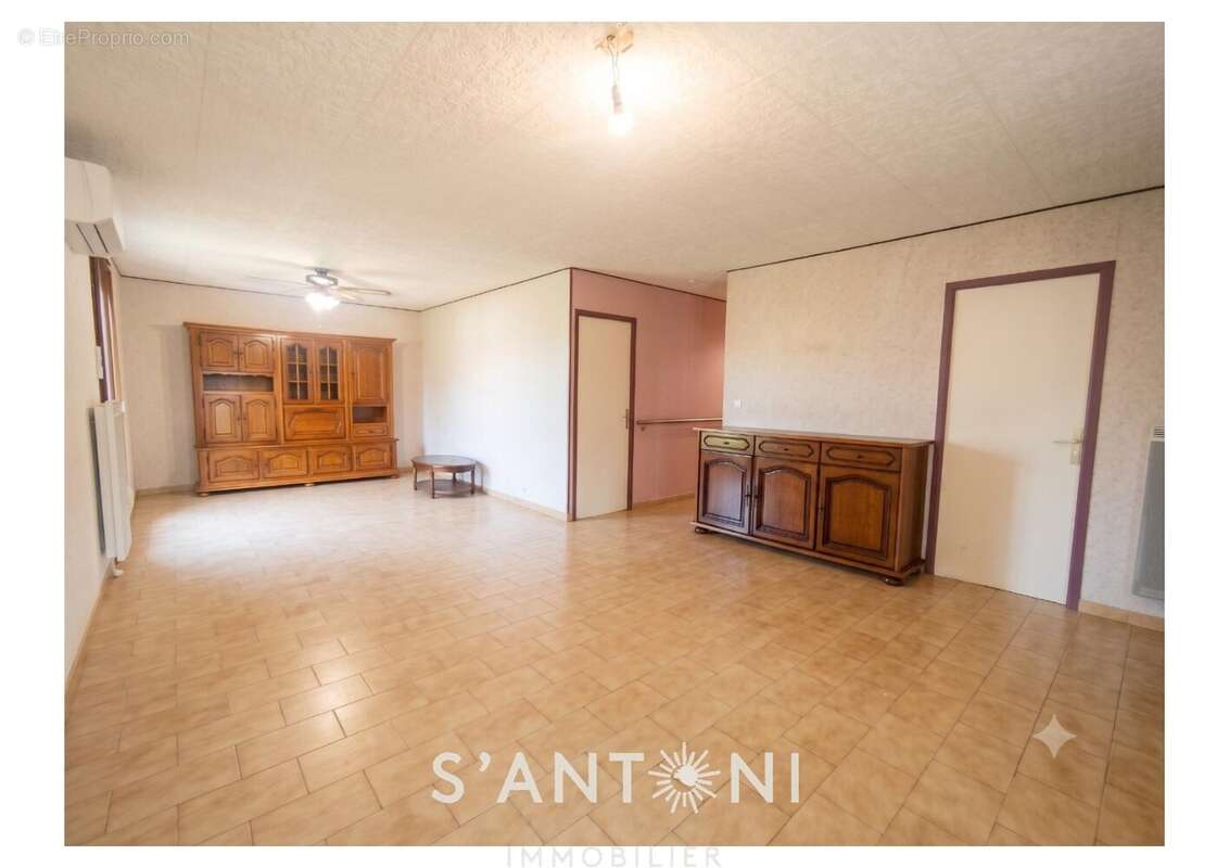 À vendre  Villa de plain-pied avec jardin arboré à Bassan (34290) - photo 4