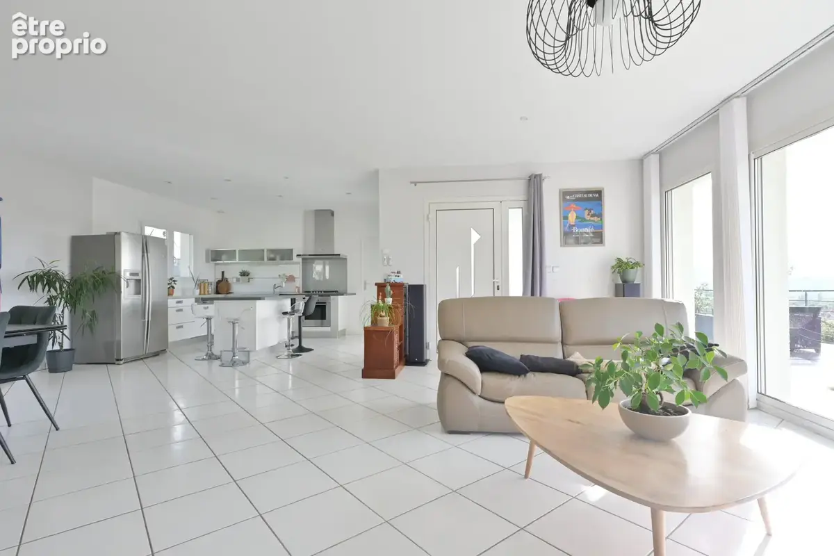Maison familiale T6 avec vue exceptionnelle et beaux volumes   La Roche-Blanche - photo 7