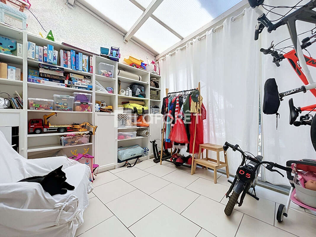 AUBAGNE ? Quartier de Vaux ? Maison T4 en copropriété avec jardin et piscine - photo 15