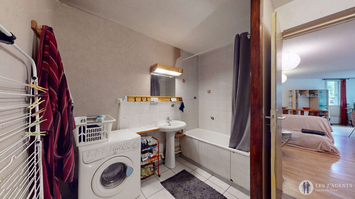 Appartement à SAINT-MARTIN-D'HERES